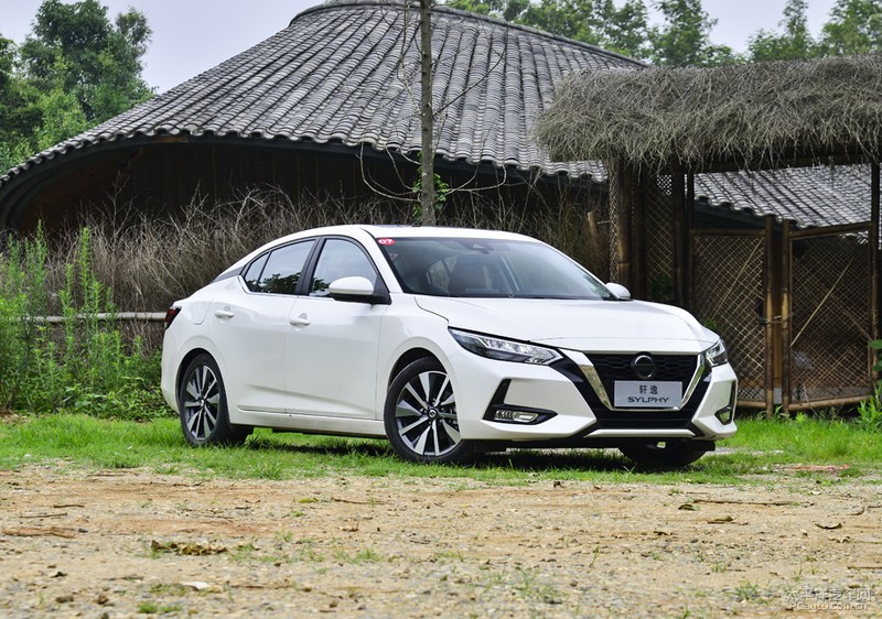 店铺要闻换代再战江湖 试驾东风日产第14代轩逸