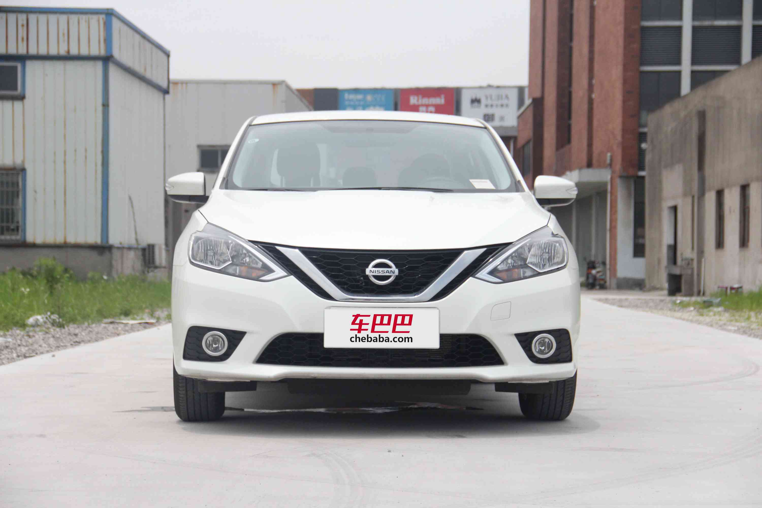 外观方面,车主说新款轩逸外观设计时尚大气